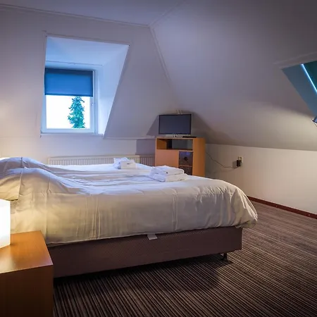 伊珀兰德酒店 3* 埃彭